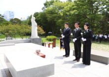 충혼탑 참배